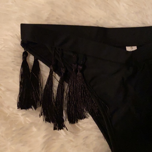 ❤️ LAST ONE! Black Off Shoulder Tassel Bikini Set - Picture 7 of 11